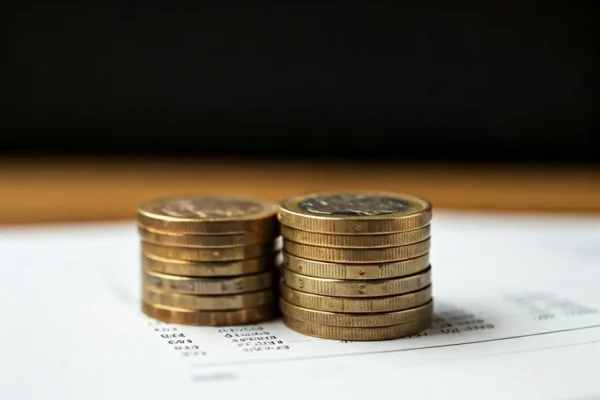How Can Commercial Finance Solutions Improve Cashflow for UK Companies?